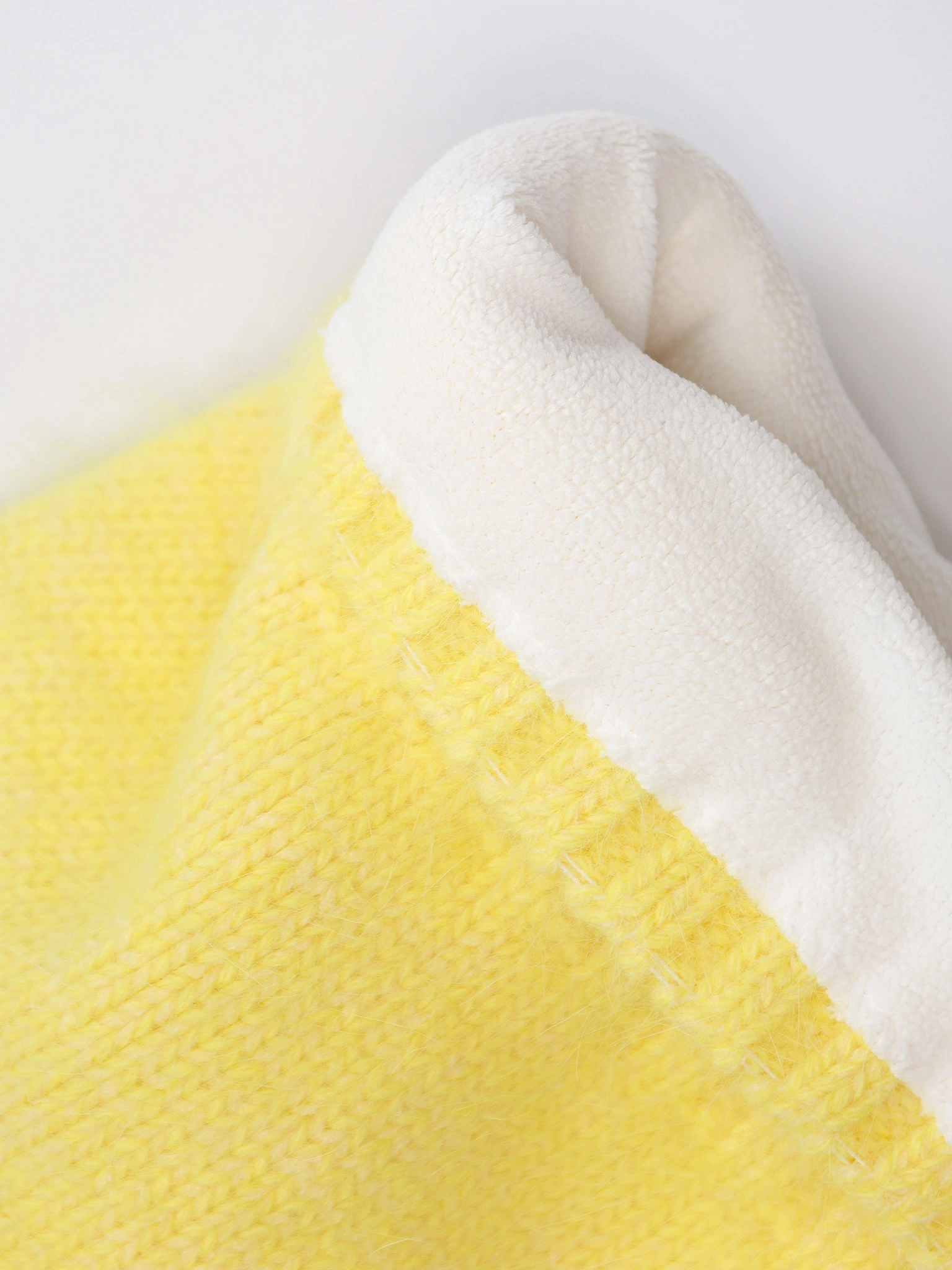 Шапка-бини из ангоры и нейлона с ушками в ассортименте